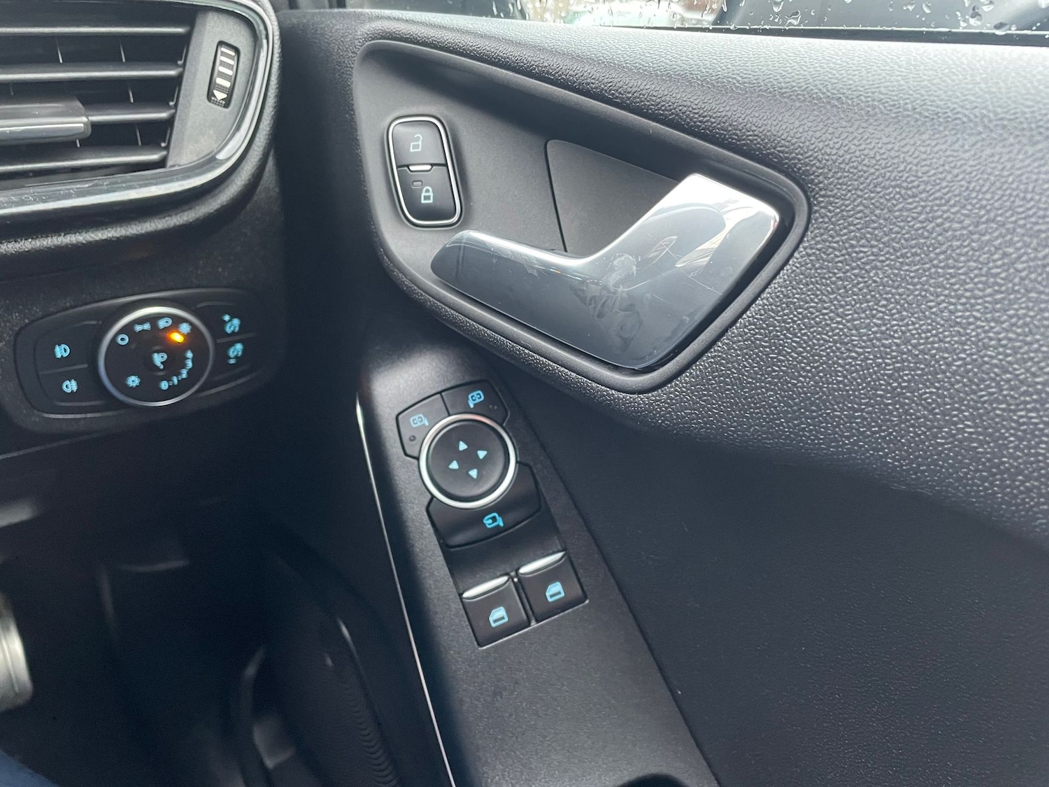 Used Ford Fiesta 2018 for sale - 76574940: Photo 19