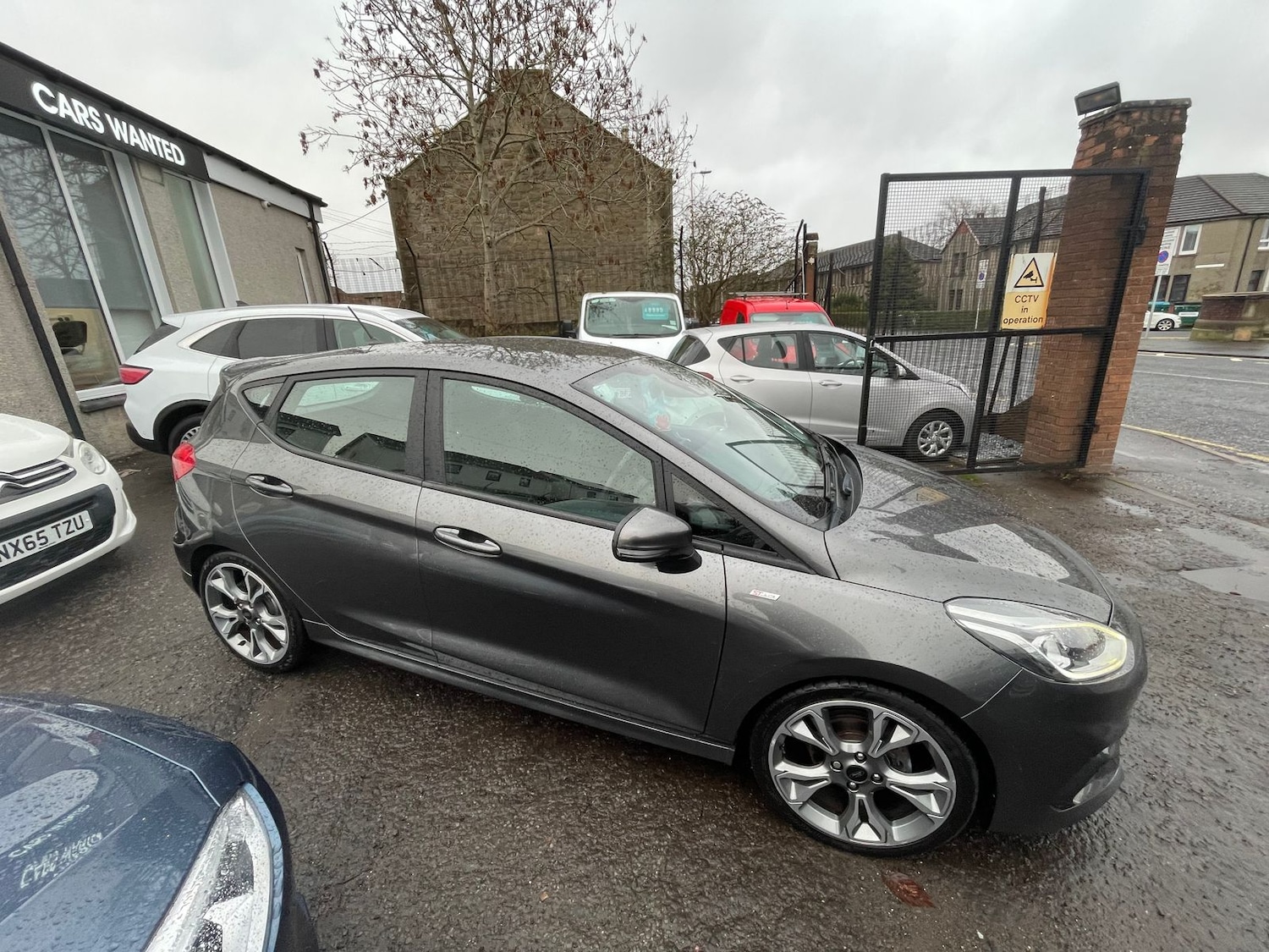 Used Ford Fiesta 2018 for sale - 76574940: Photo 3