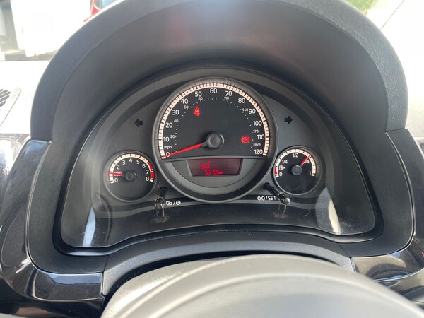 Used Volkswagen up! 2013 for sale - 75522310: Photo 19