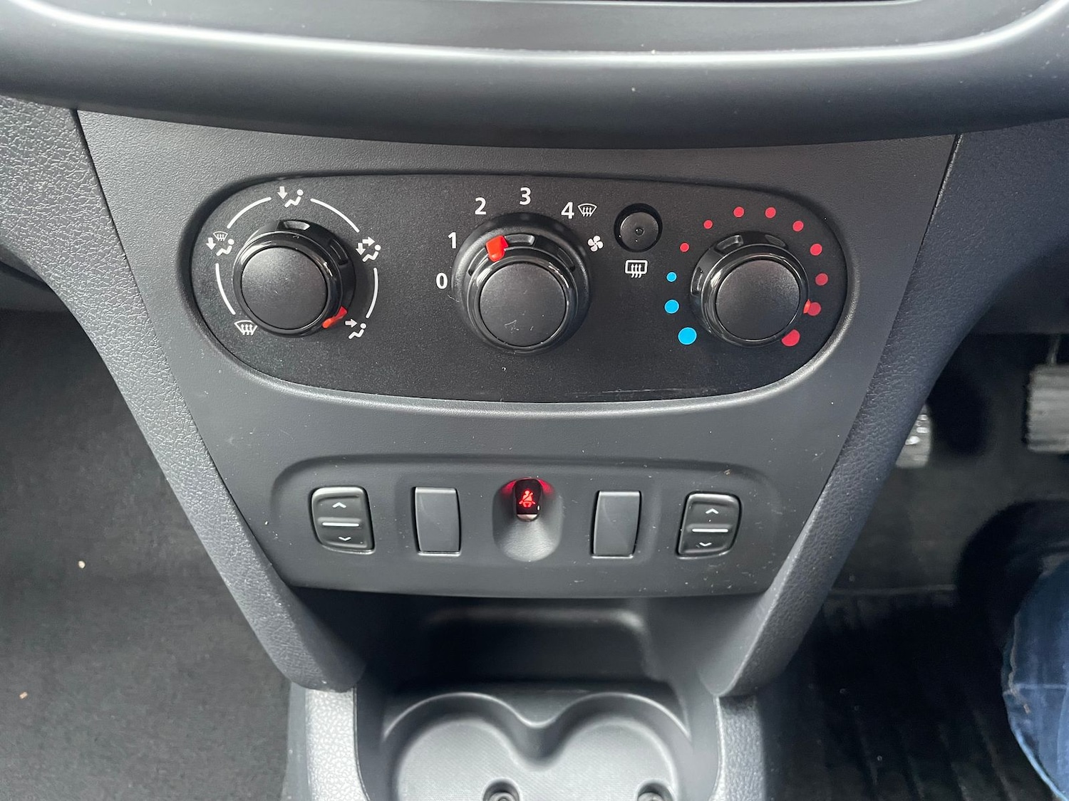 Used Dacia Sandero 2016 for sale - 77442723: Photo 14