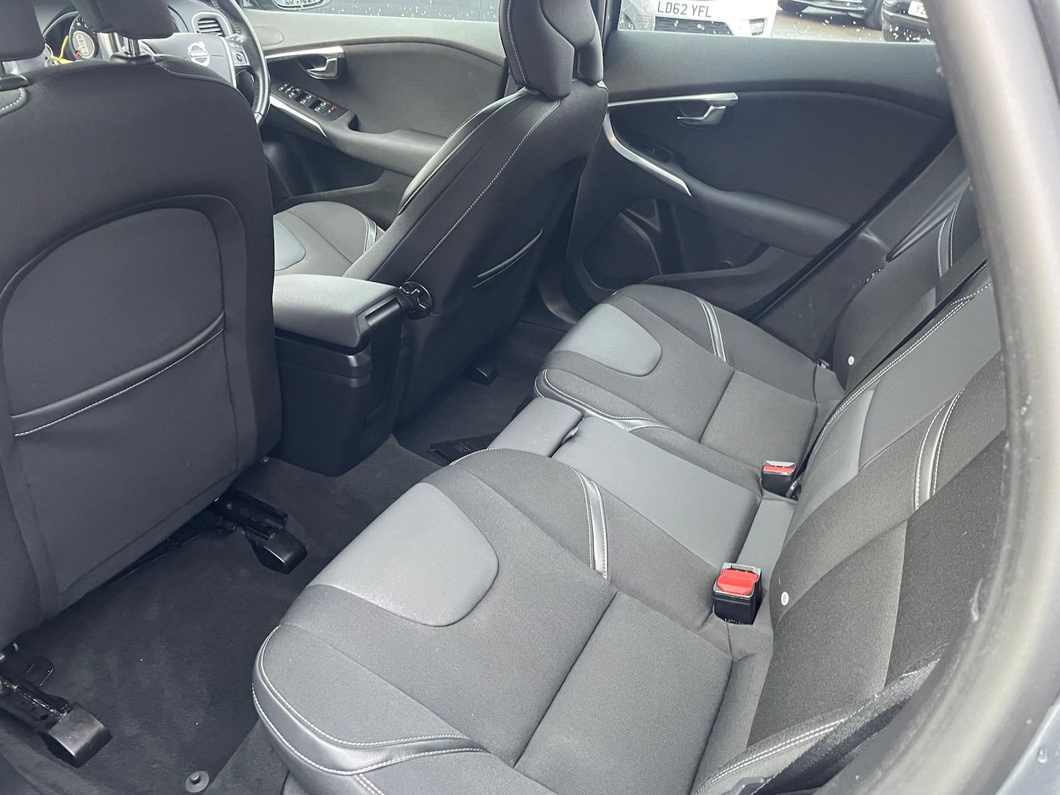 Used Volvo V40 2016 for sale - 76842231: Photo 10