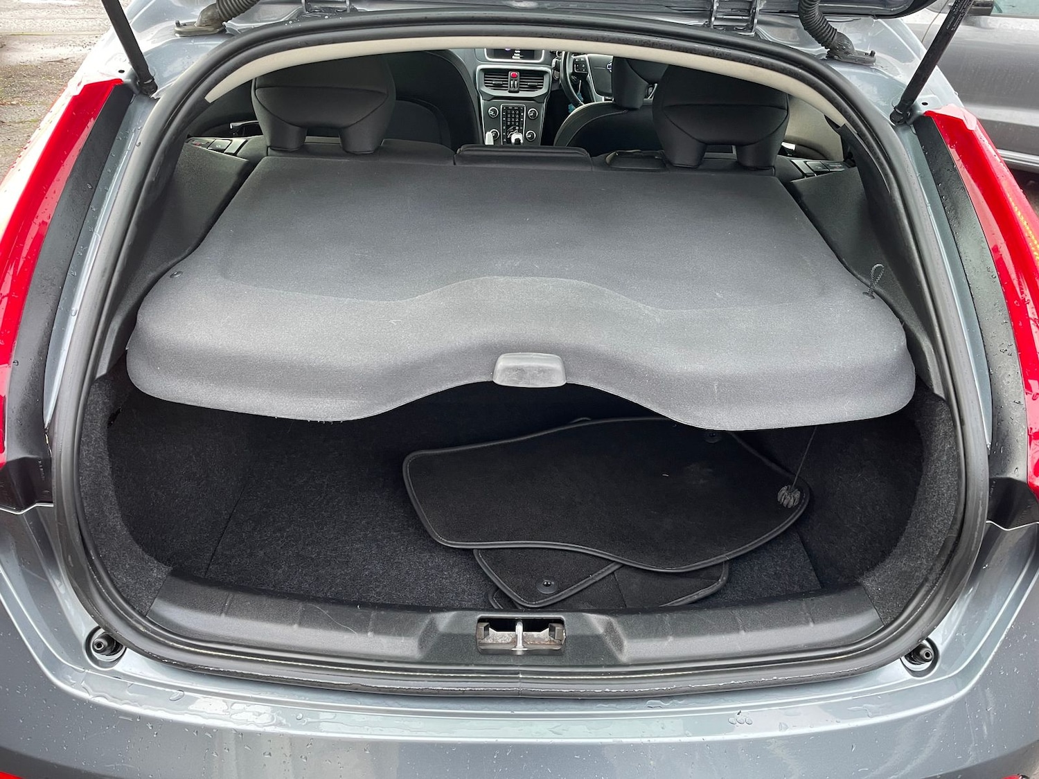 Used Volvo V40 2016 for sale - 76842231: Photo 11