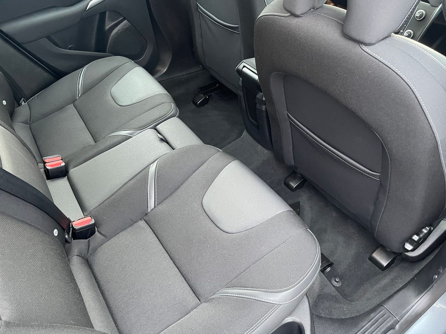 Used Volvo V40 2016 for sale - 76842231: Photo 12