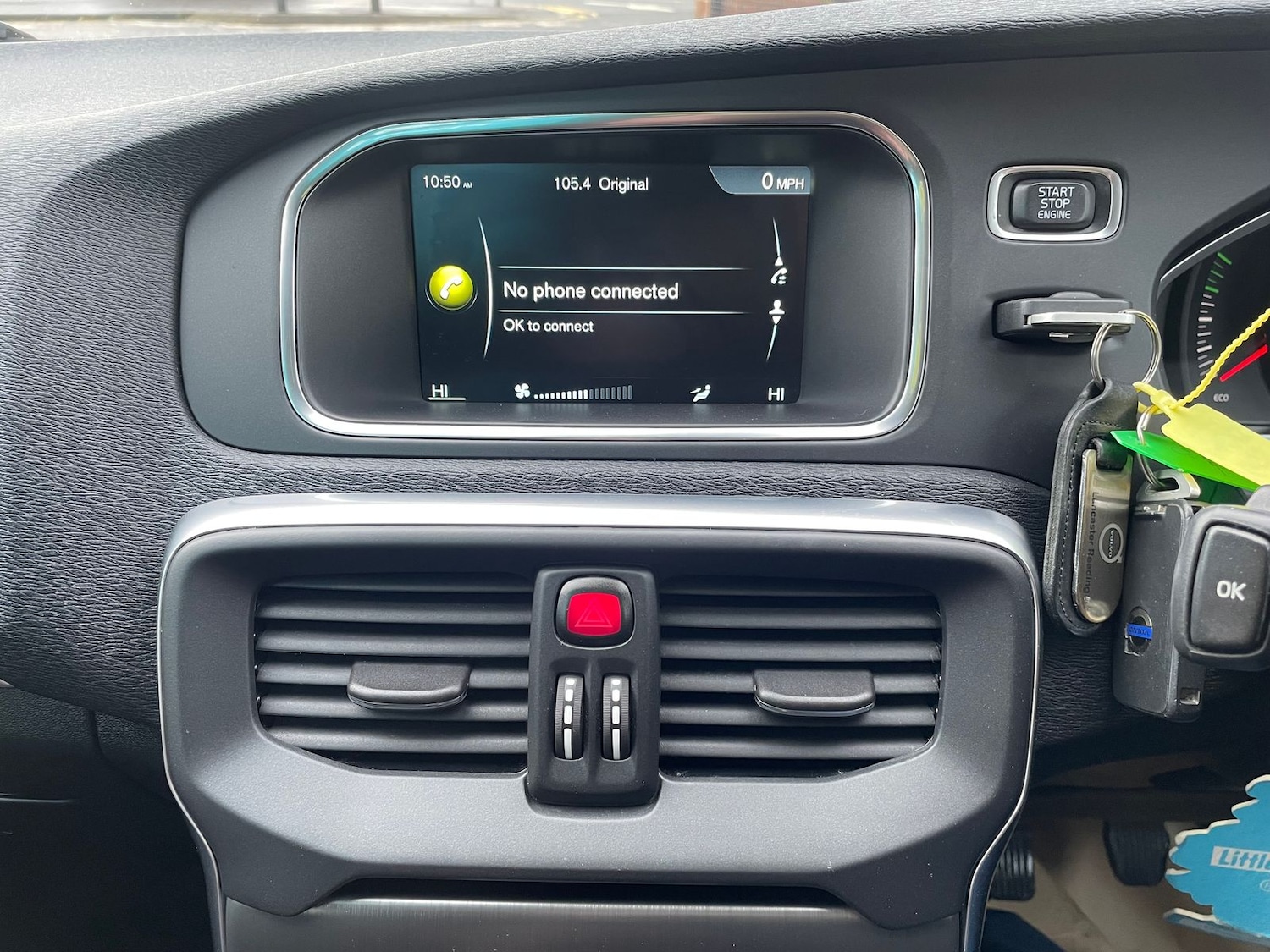 Used Volvo V40 2016 for sale - 76842231: Photo 16