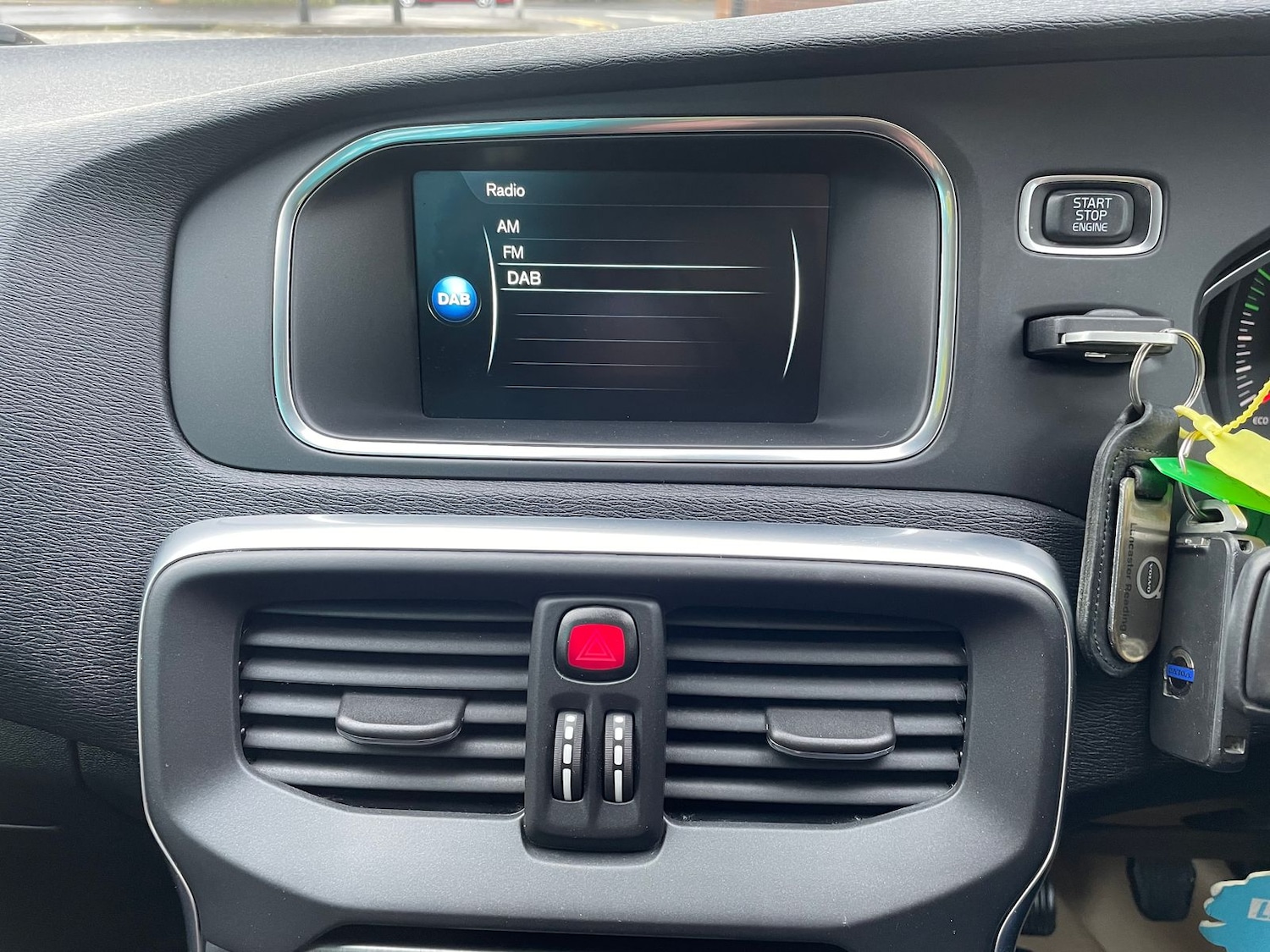 Used Volvo V40 2016 for sale - 76842231: Photo 18