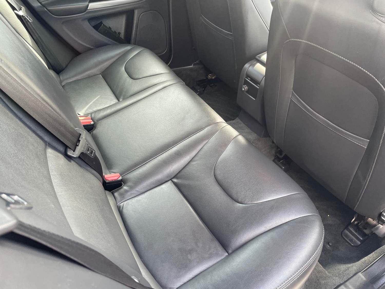 Used Volvo V60 2017 for sale - 78049915: Photo 12