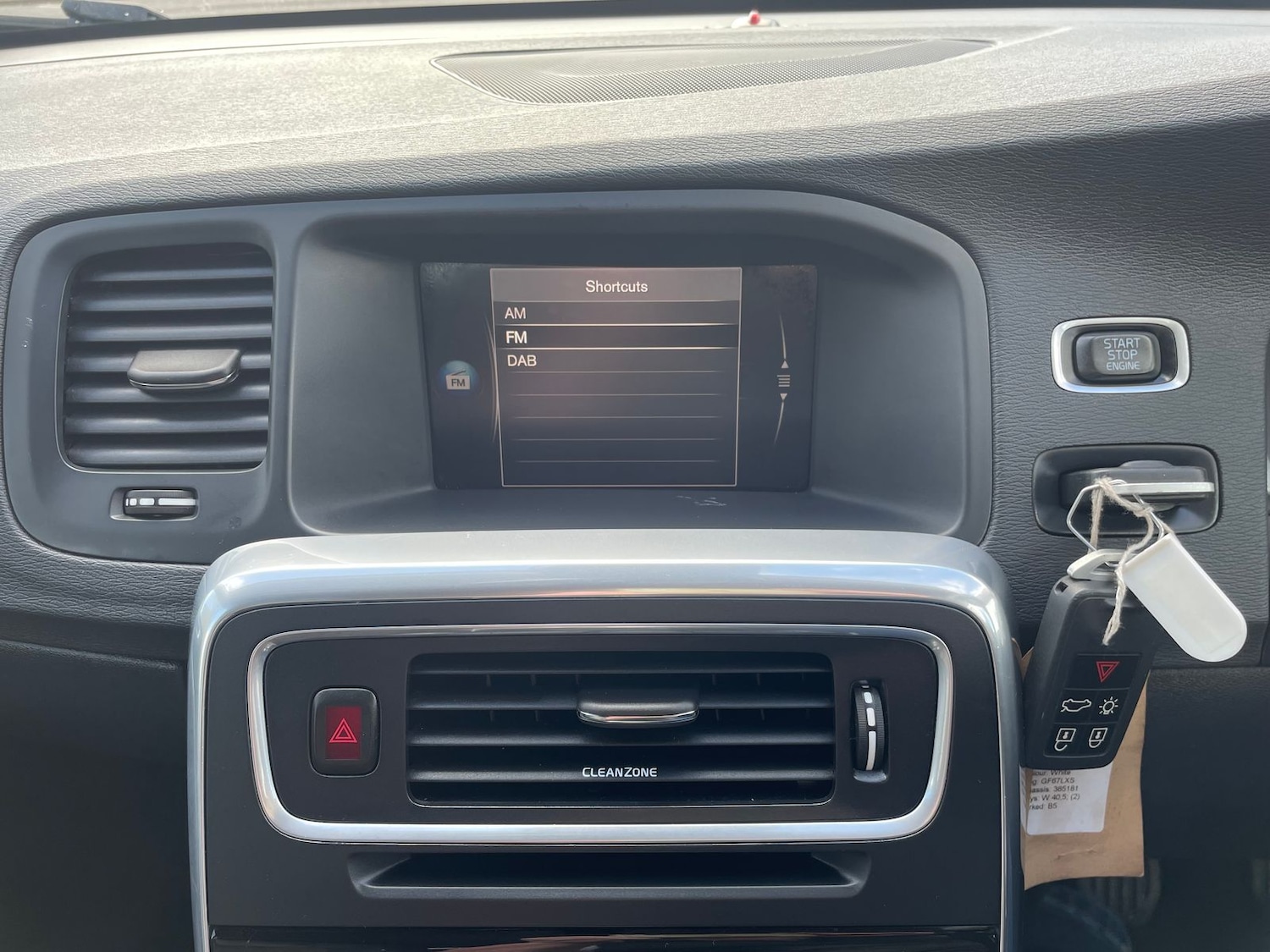 Used Volvo V60 2017 for sale - 78049915: Photo 16