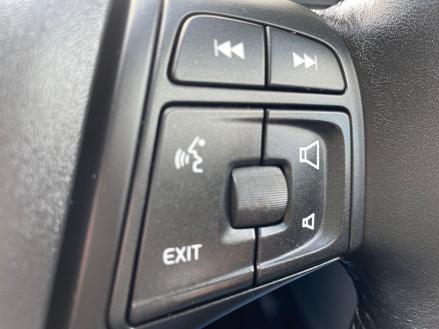 Used Volvo V60 2017 for sale - 78049915: Photo 21