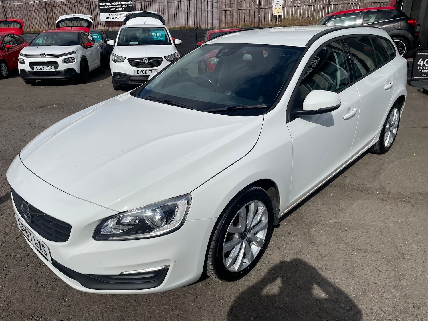 Used Volvo V60 2017 for sale - 78049915: Photo 8
