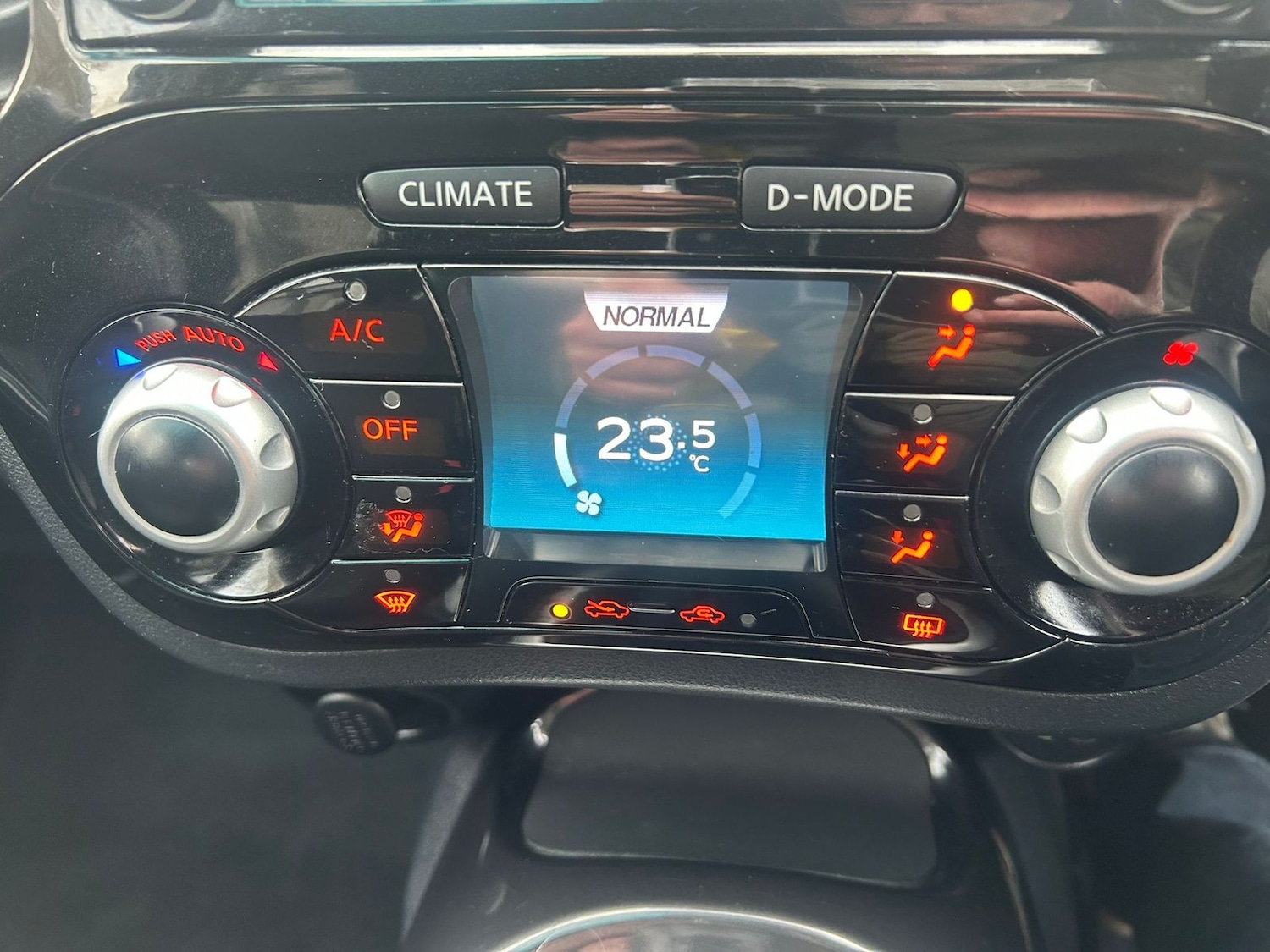 Used Nissan Juke 2015 for sale - 77618455: Photo 19