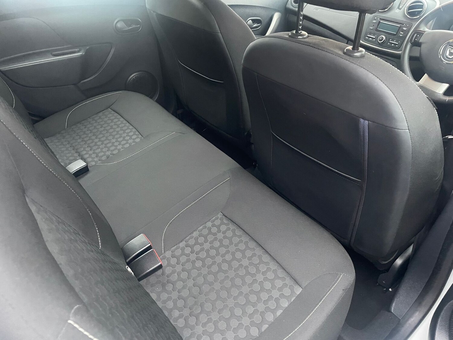 Used Dacia Sandero 2015 for sale - 77405584: Photo 11