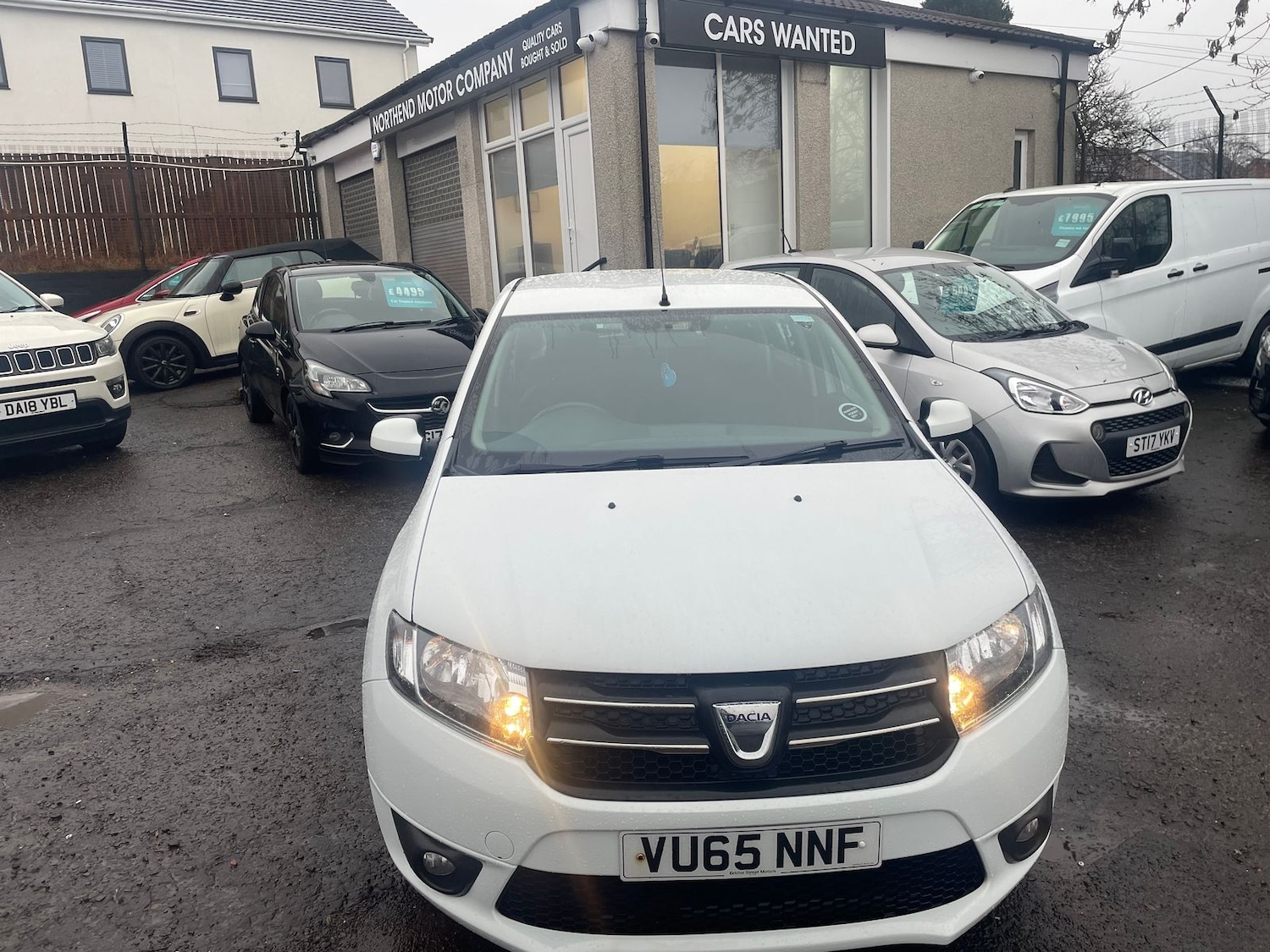 Used Dacia Sandero 2015 for sale - 77405584: Photo 2