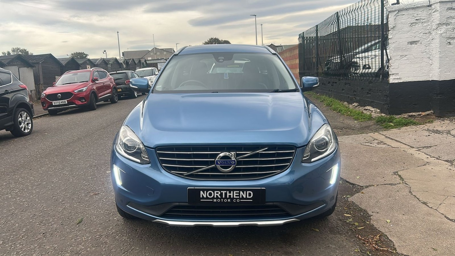 Used Volvo XC60 2016 for sale - 76229375: Photo 2