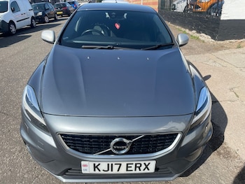 Used Volvo V40 2017 for sale - 75579844: Photo