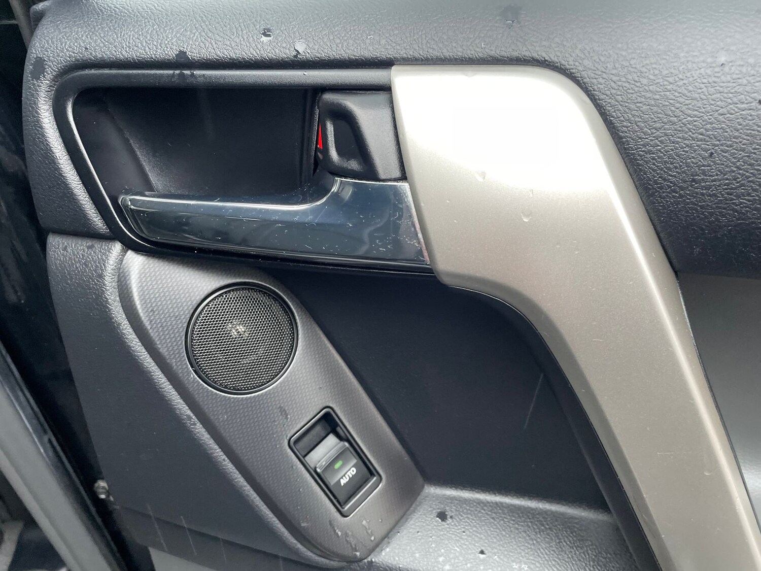 Used Toyota Land Cruiser 2013 for sale - 77480328: Photo 17