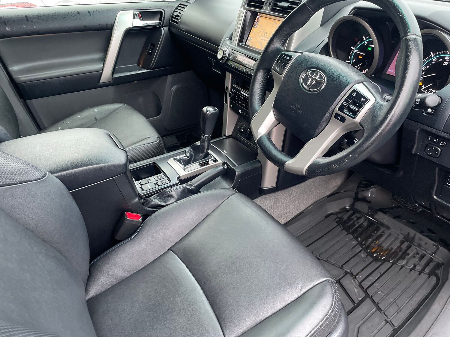 Used Toyota Land Cruiser 2013 for sale - 77480328: Photo 18