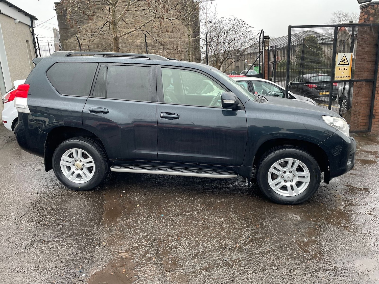 Used Toyota Land Cruiser 2013 for sale - 77480328: Photo 3