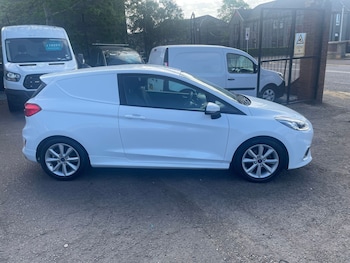Used Ford Fiesta Van 2019 for sale - 78692536: Photo