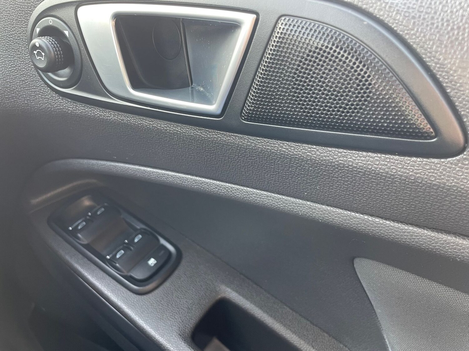 Used Ford Ecosport 2015 for sale - 77942303: Photo 21