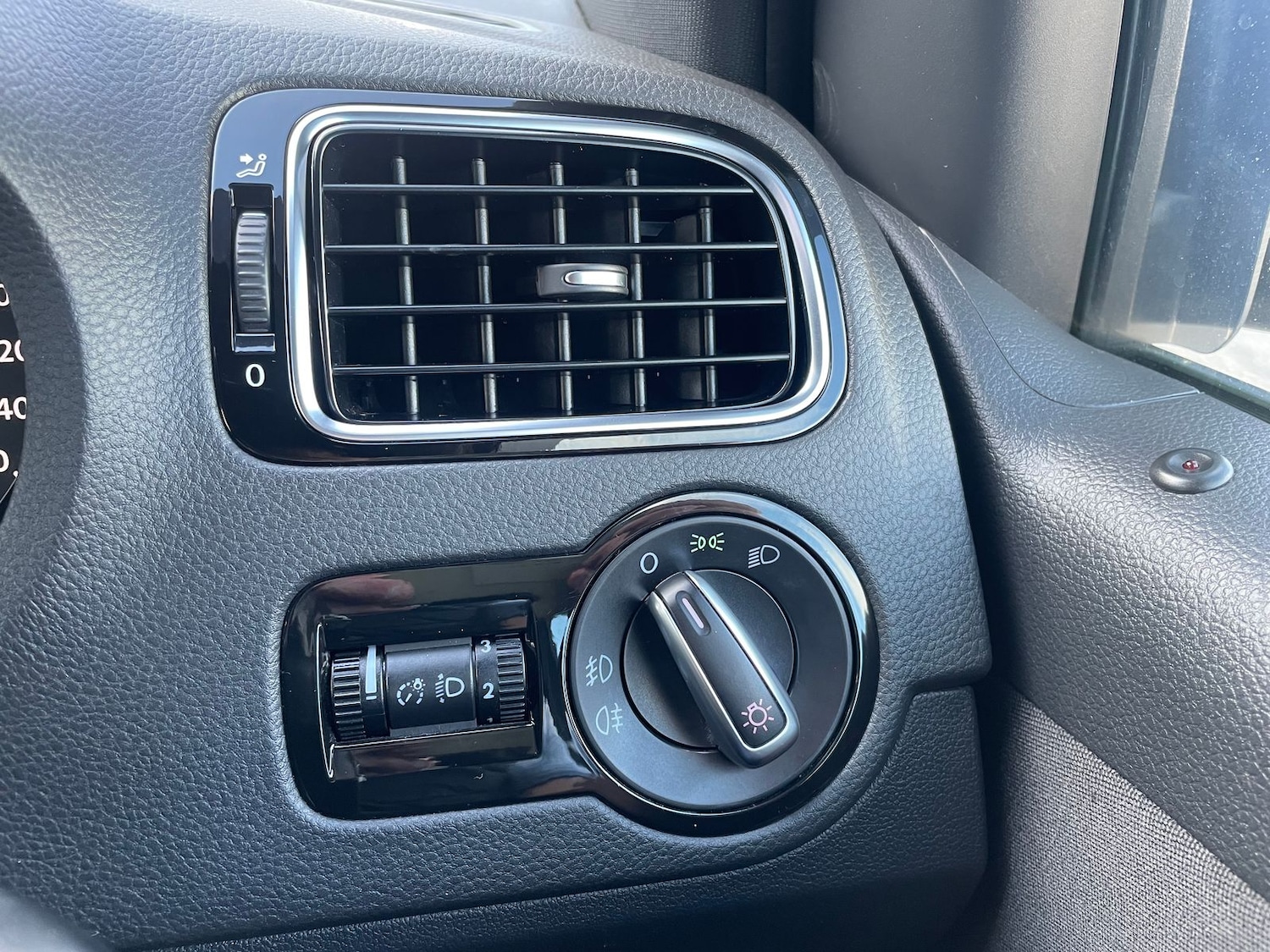 Used Volkswagen Polo 2014 for sale - 75943490: Photo 22