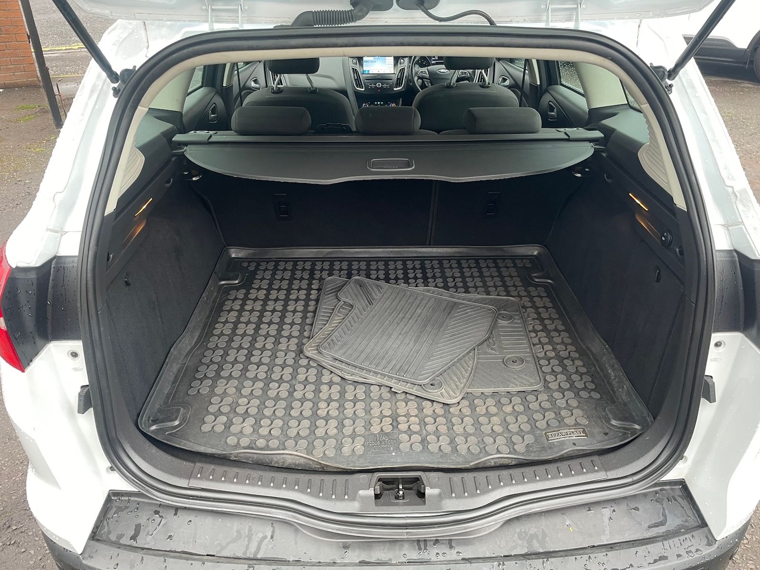 Used Ford Focus 2017 for sale - 76372608: Photo 11