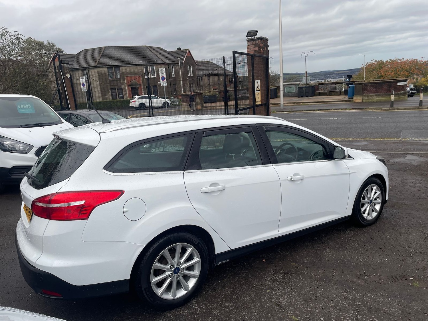 Used Ford Focus 2017 for sale - 76372608: Photo 4