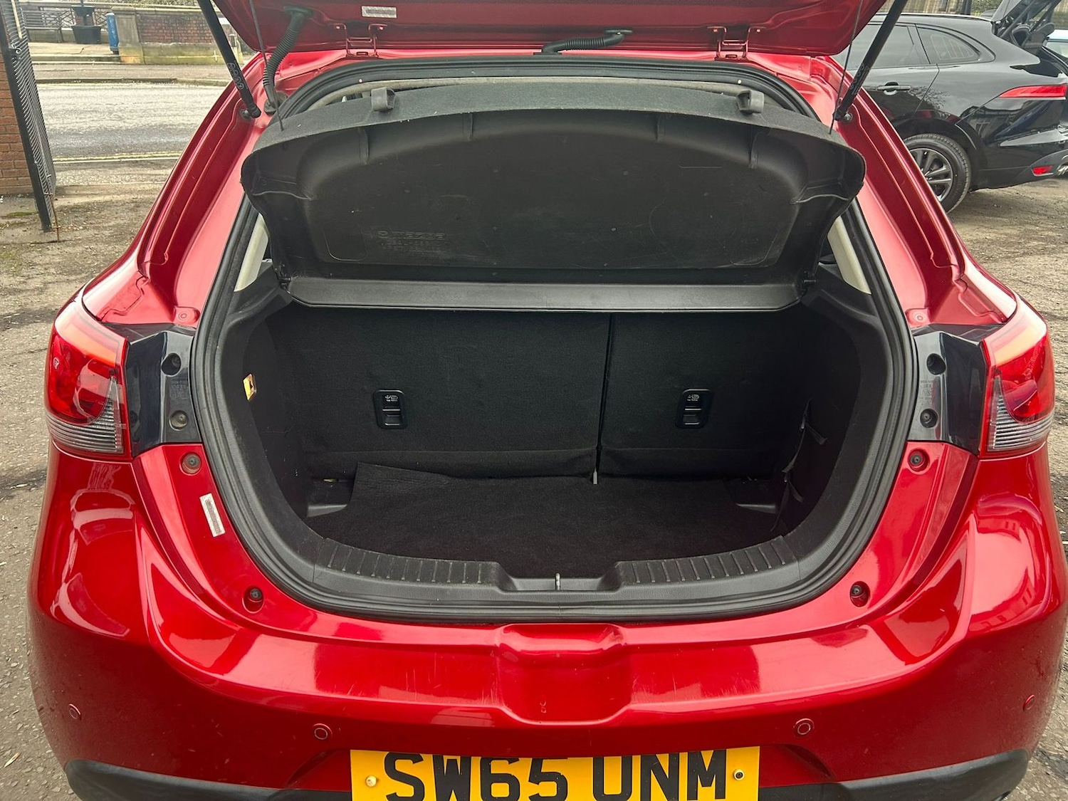 Used Mazda Mazda2 2016 for sale - 77618459: Photo 6