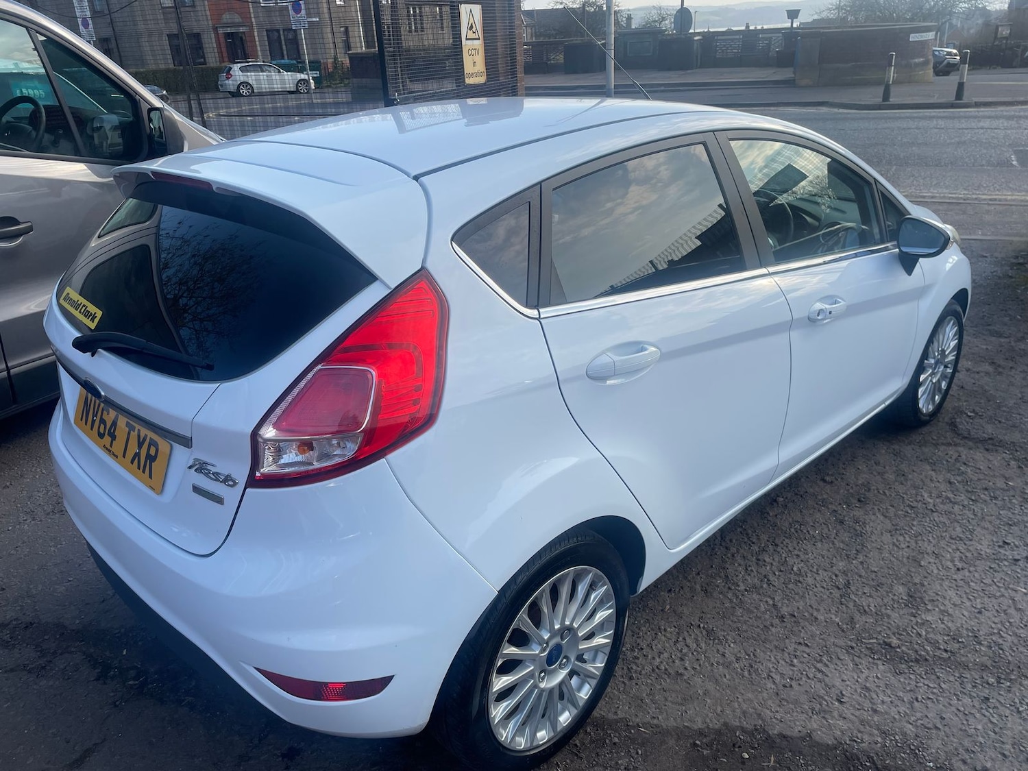 Used Ford Fiesta 2014 for sale - 77755889: Photo 4