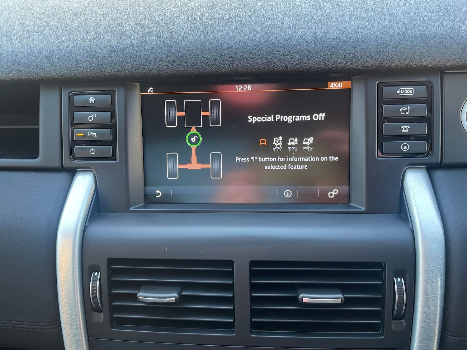 Used Land Rover Discovery Sport 2015 for sale - 77075888: Photo 18