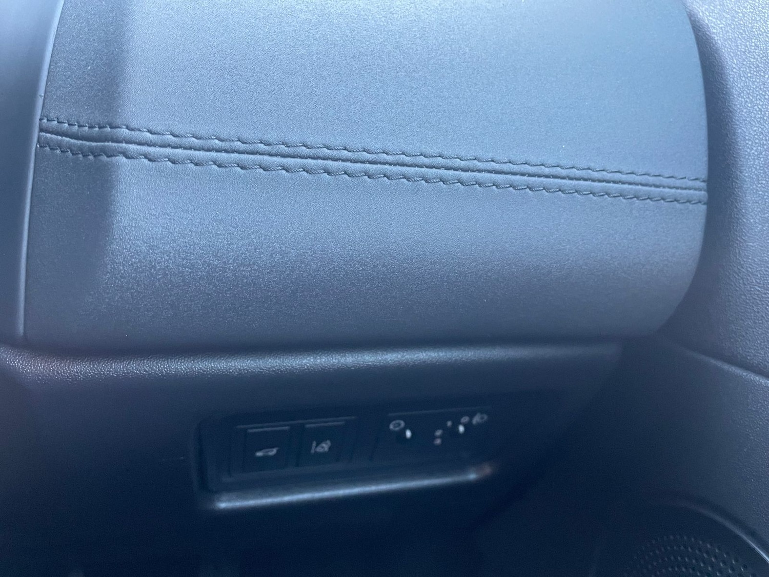 Used Land Rover Discovery Sport 2015 for sale - 77075888: Photo 25