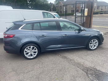 Used Renault Megane 2017 for sale - 79055889: Photo