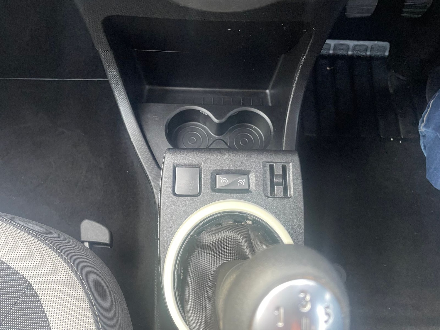 Used Renault Twingo 2015 for sale - 77224113: Photo 15