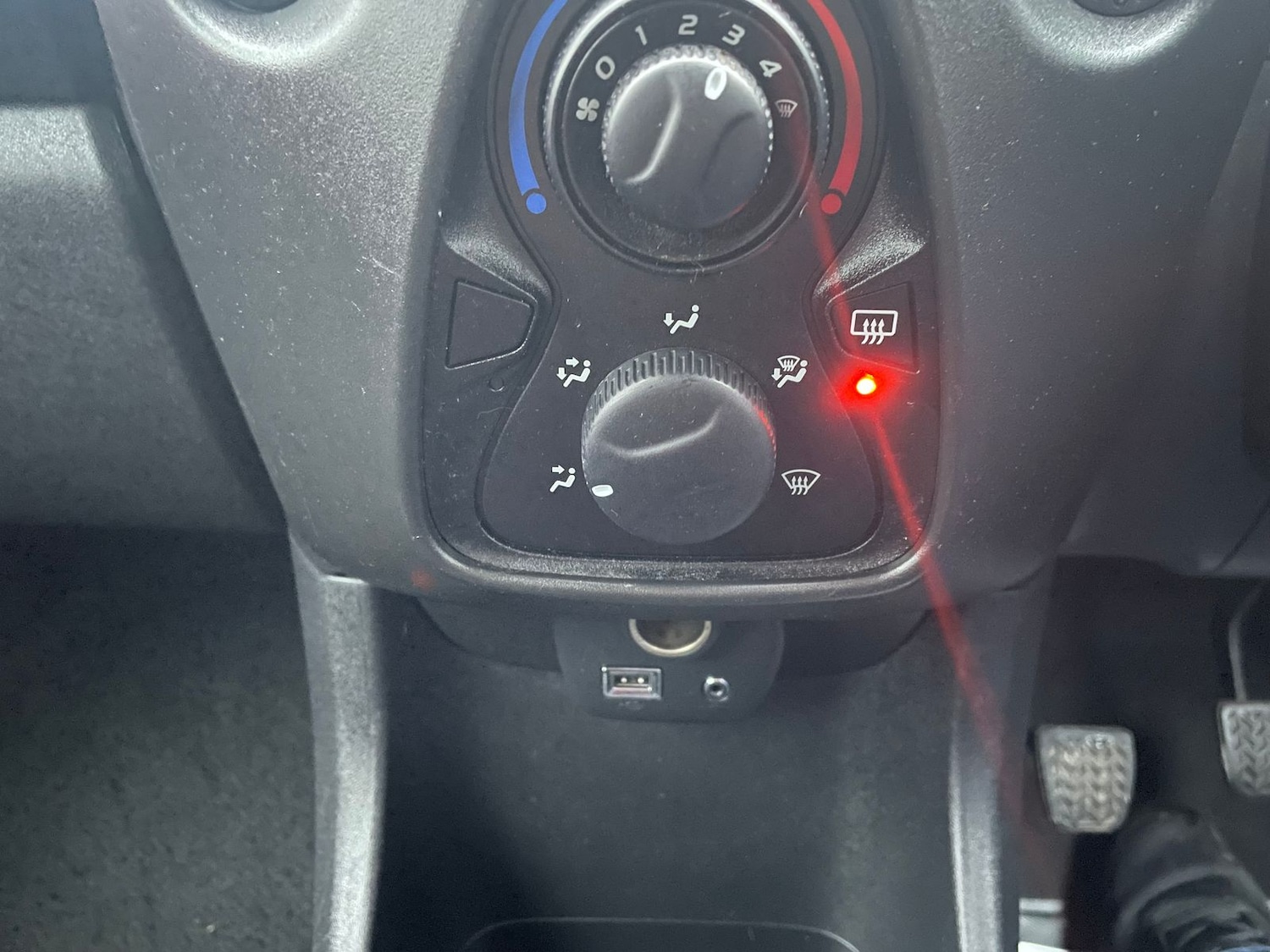 Used Toyota AYGO 2017 for sale - 77158088: Photo 15