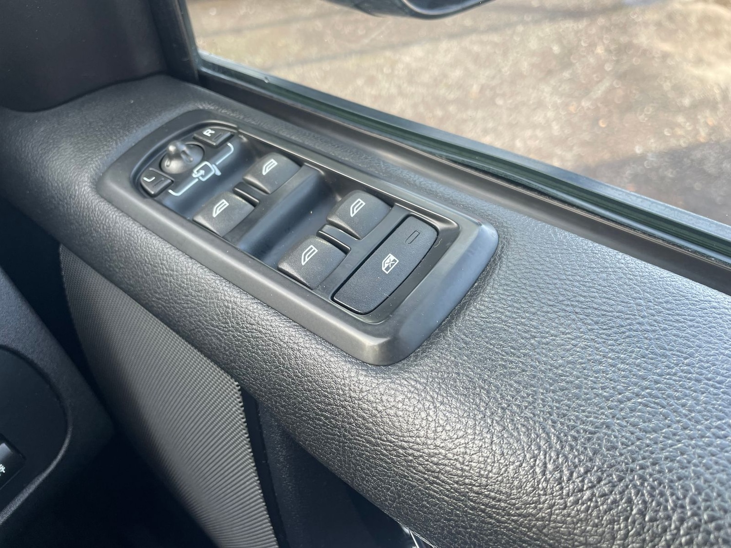 Used Land Rover Discovery 2014 for sale - 77576558: Photo 22