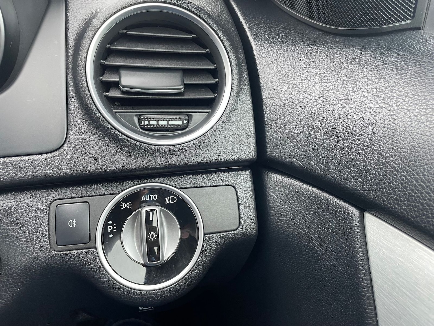 Used Mercedes-Benz C Class 2013 for sale - 77673966: Photo 20