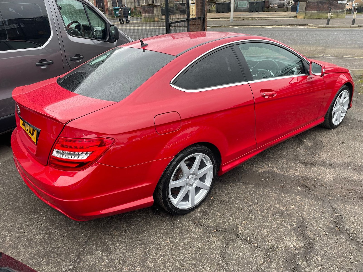 Used Mercedes-Benz C Class 2013 for sale - 77673966: Photo 3