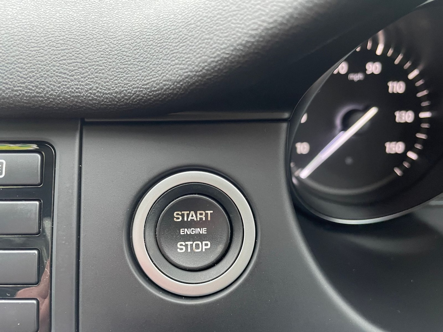 Used Land Rover Discovery Sport 2018 for sale - 76487358: Photo 28