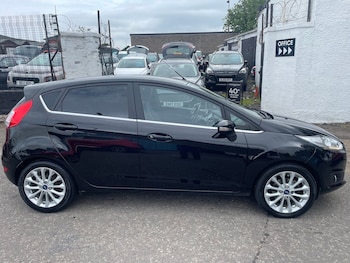 Used Ford Fiesta 2017 for sale - 75365732: Photo