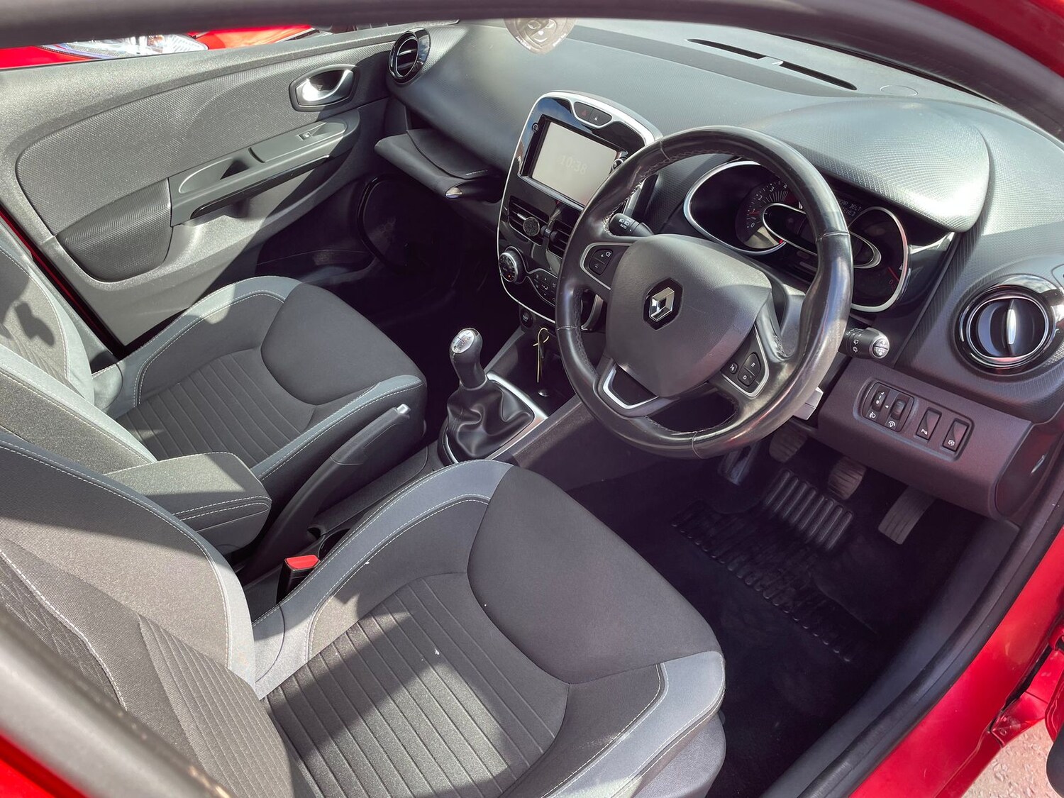 Used Renault Clio 2016 for sale - 78088743: Photo 12