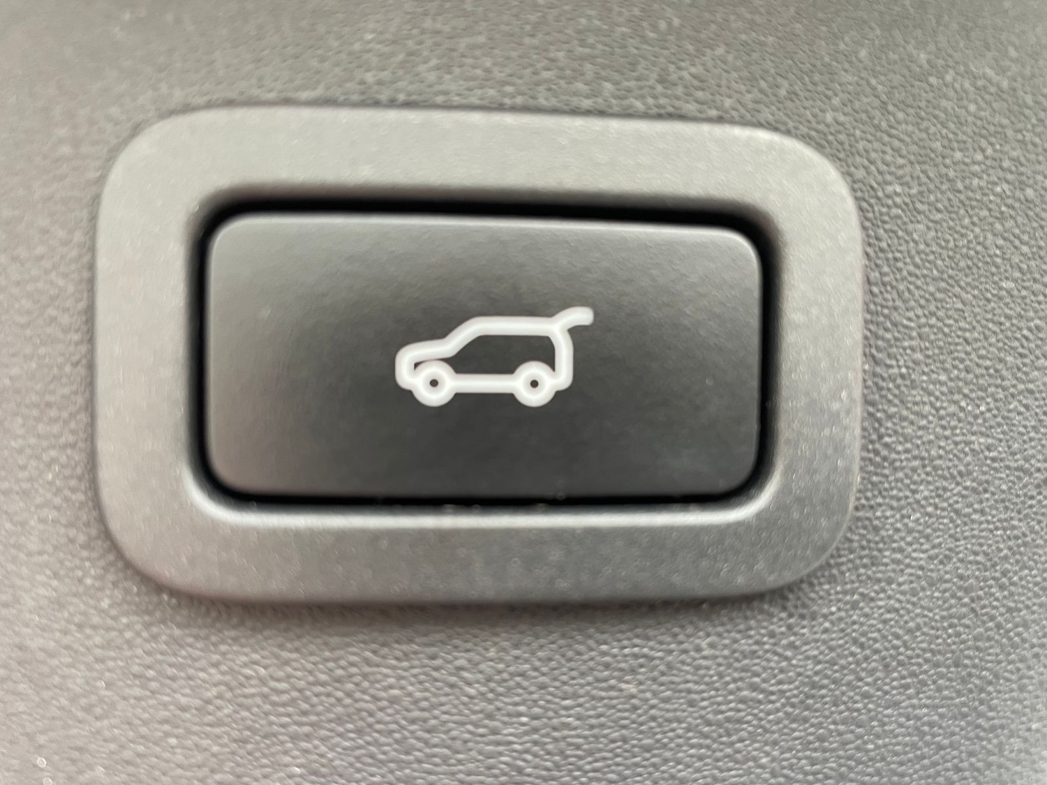 Used Land Rover Discovery Sport 2016 for sale - 77755878: Photo 16