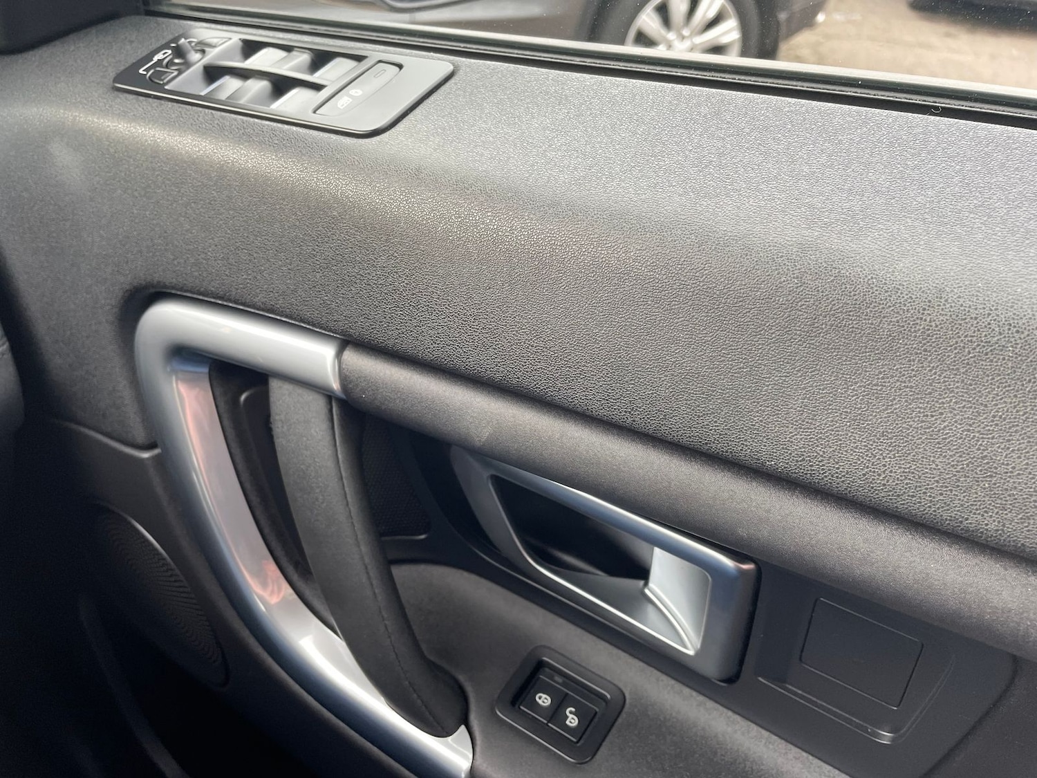 Used Land Rover Discovery Sport 2016 for sale - 77755878: Photo 23