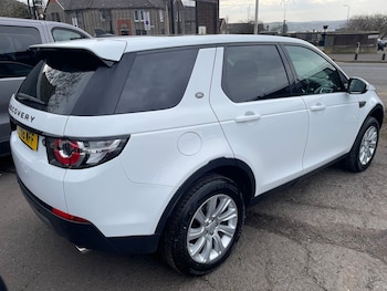 Used Land Rover Discovery Sport 2016 for sale - 77755878: Photo
