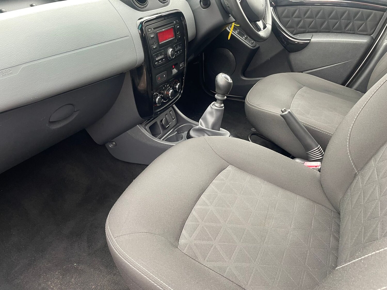 Used Dacia Duster 2014 for sale - 77660506: Photo 8