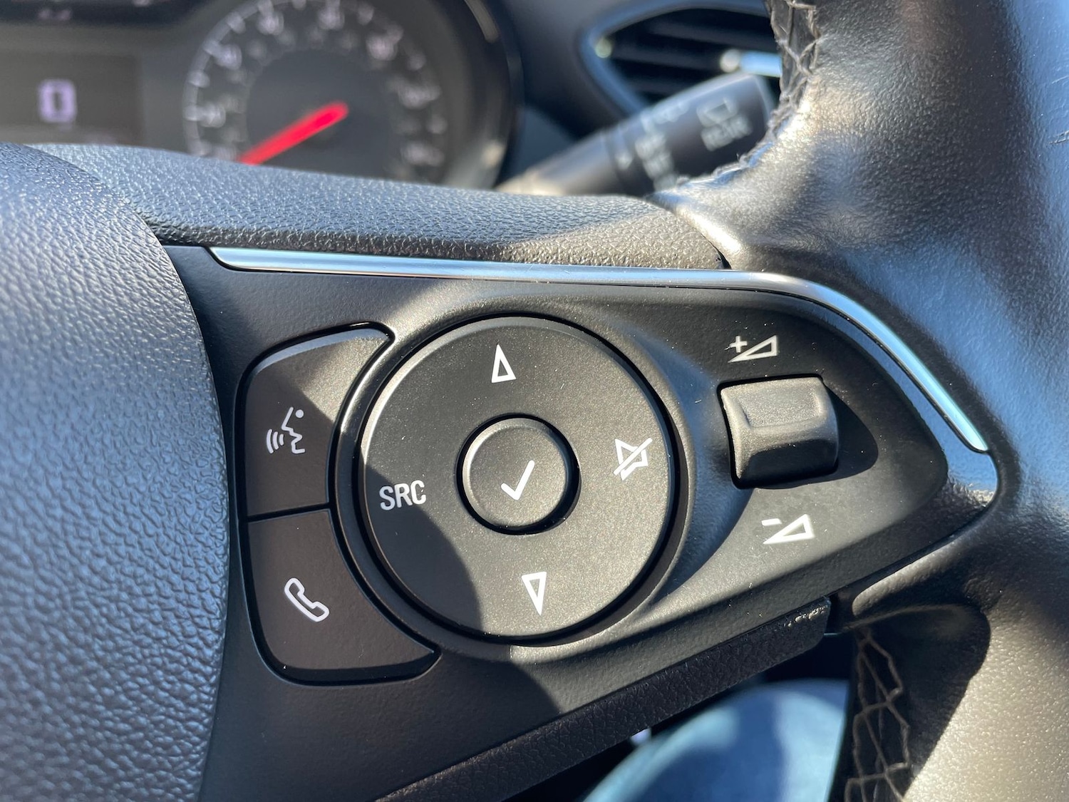 Used Vauxhall Crossland X 2018 for sale - 78022648: Photo 16