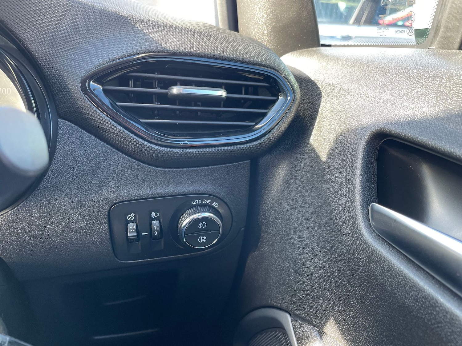 Used Vauxhall Crossland X 2018 for sale - 78022648: Photo 18