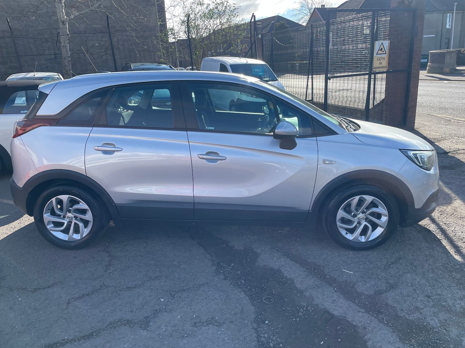 Used Vauxhall Crossland X 2018 for sale - 78022648: Photo 3