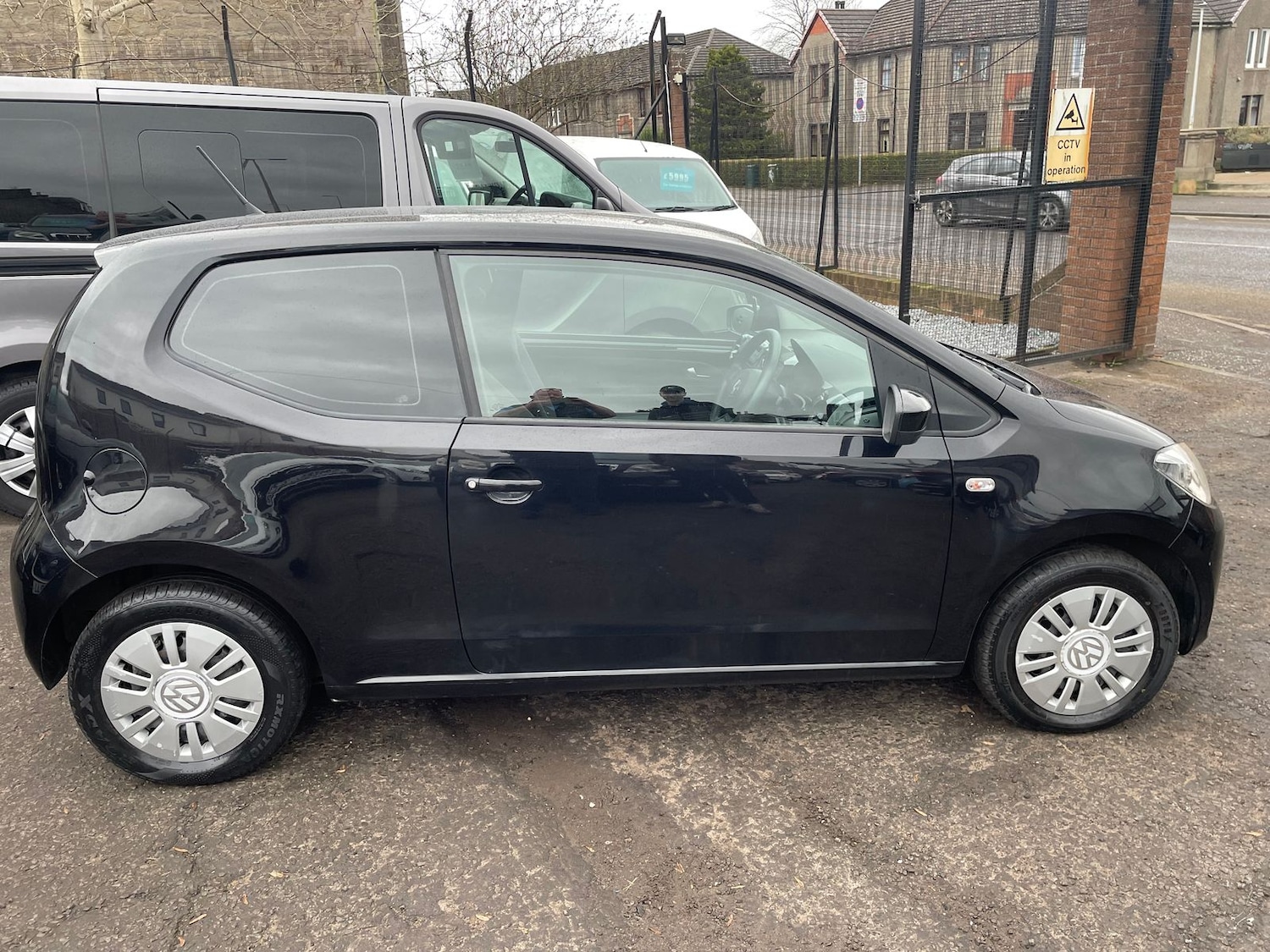 Used Volkswagen up! 2016 for sale - 77673964: Photo 3