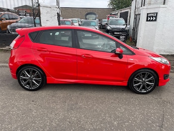 Used Ford Fiesta 2016 for sale - 75602777: Photo