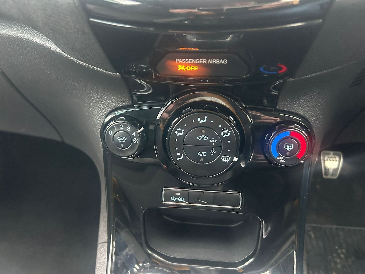 Used Ford Fiesta 2015 for sale - 77627667: Photo 17