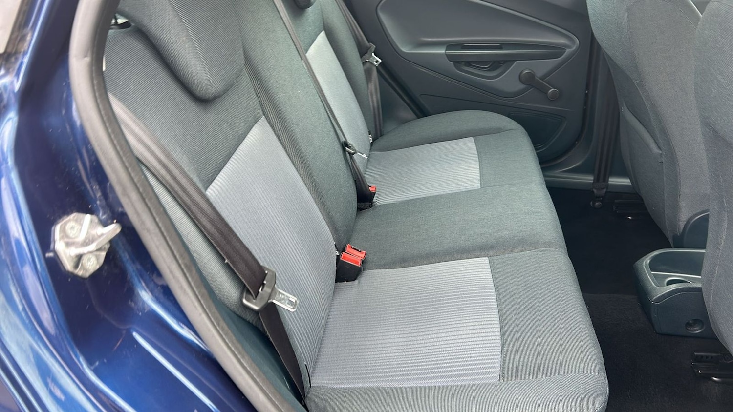 Used Ford Fiesta 2010 for sale - 76361689: Photo 12
